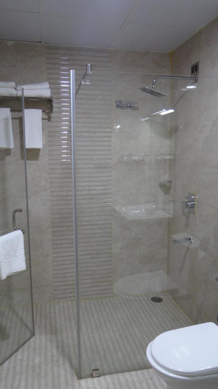 Arna Hotel Devanahalli Екстериор снимка