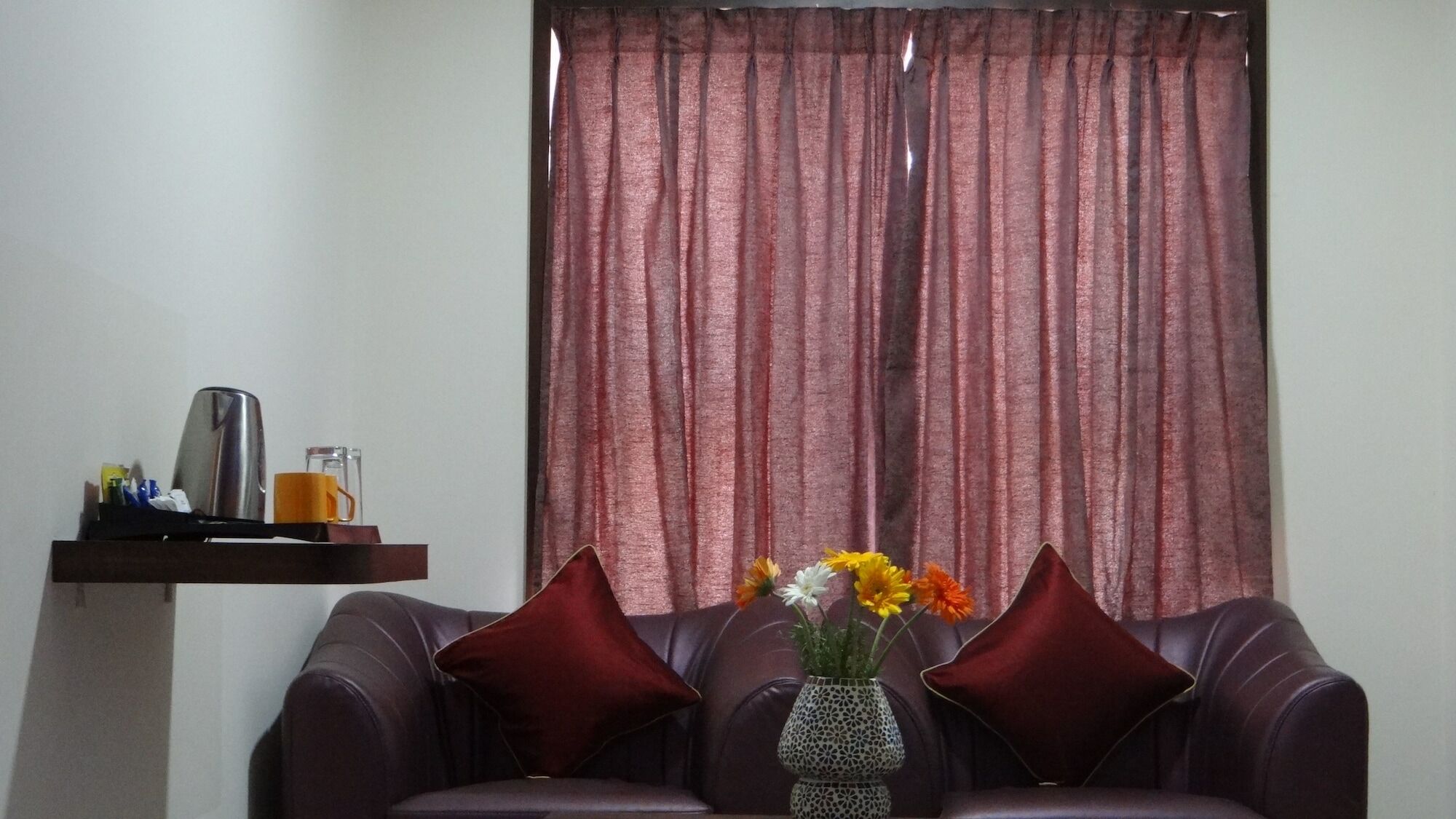 Arna Hotel Devanahalli Екстериор снимка